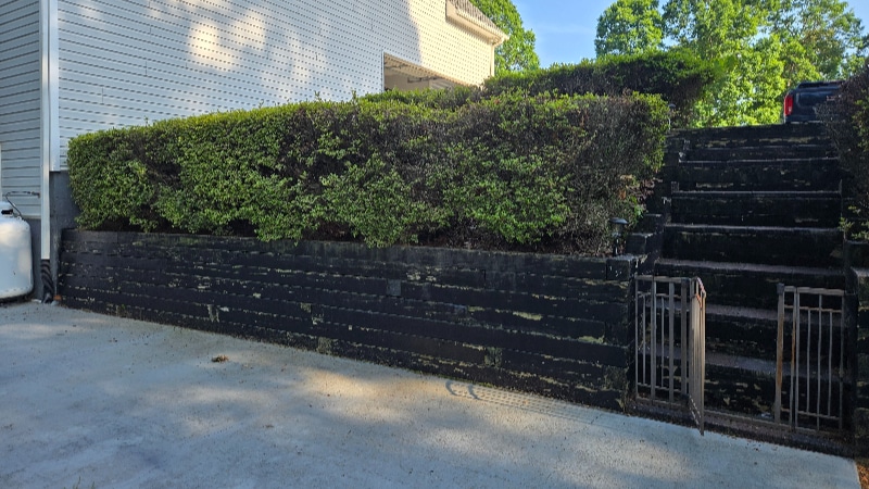 Jefferson retaining wall replacement before2